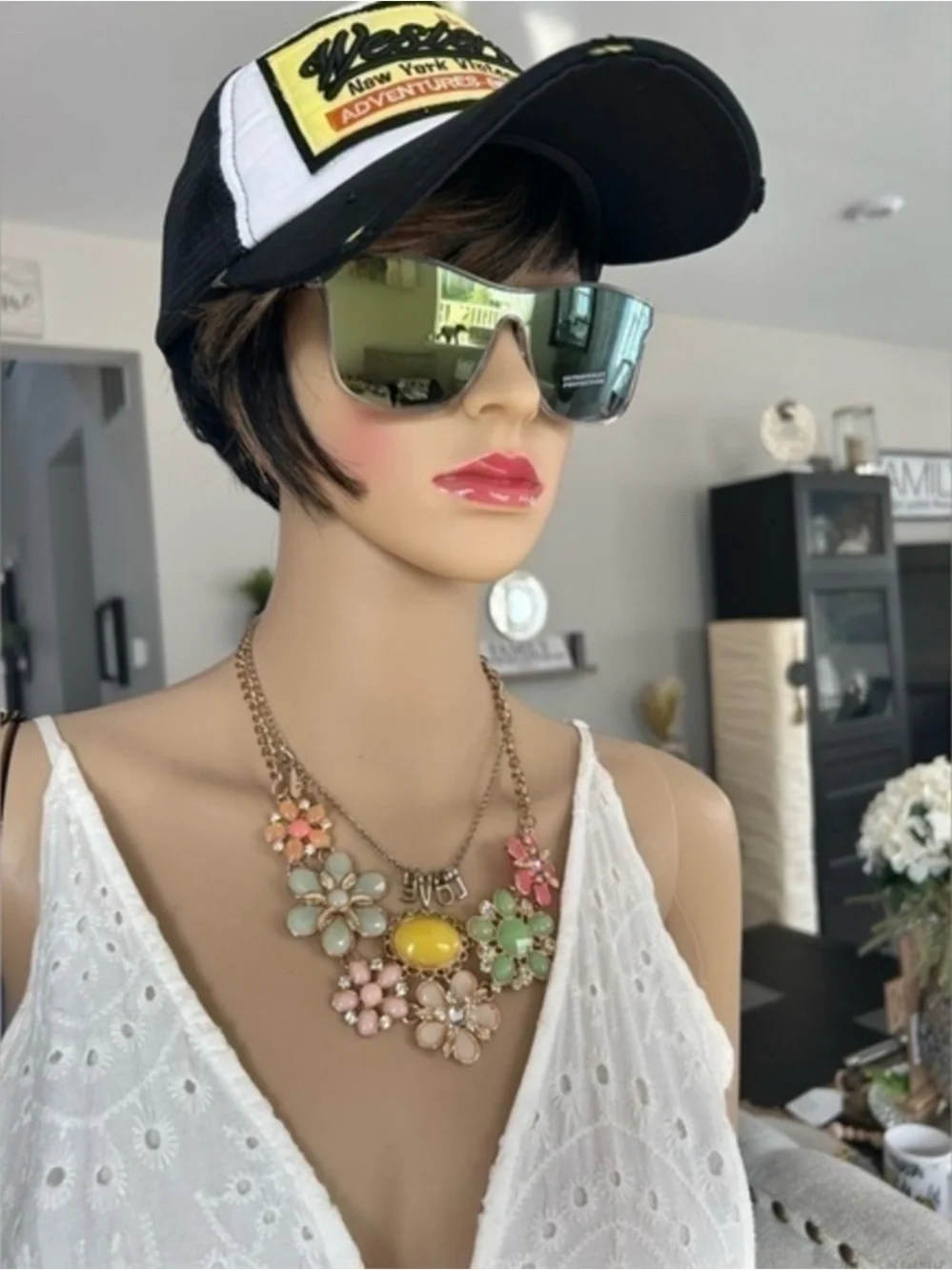🌸 Mirrored Lens Fashion Sunglasses
